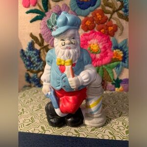 Barber soo Santa figurine porcelain